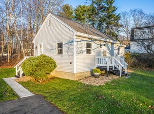 22 Pier Rd #A, Kennebunkport, ME 04046