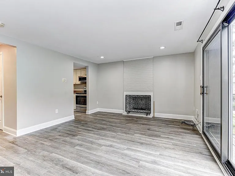 6559 Frietchie Row — Photo 9