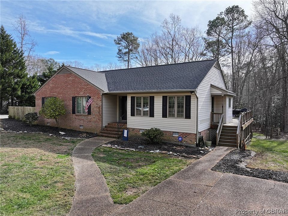 1st image of 103 Deerwood Dr