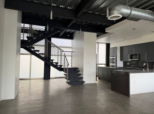 3264 W Kazaz Ln, Los Angeles, CA 90039