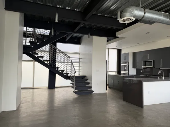 3264 W Kazaz Ln, Los Angeles, CA 90039