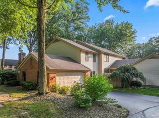 200 Talsman Dr UNIT D, Canfield, OH