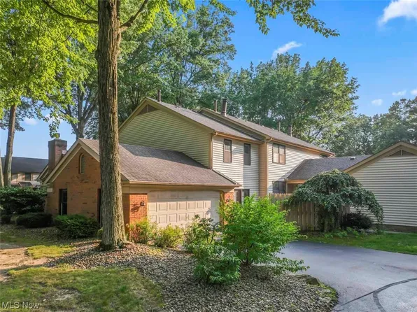 200 Talsman Dr Unit D, Canfield, OH 44406