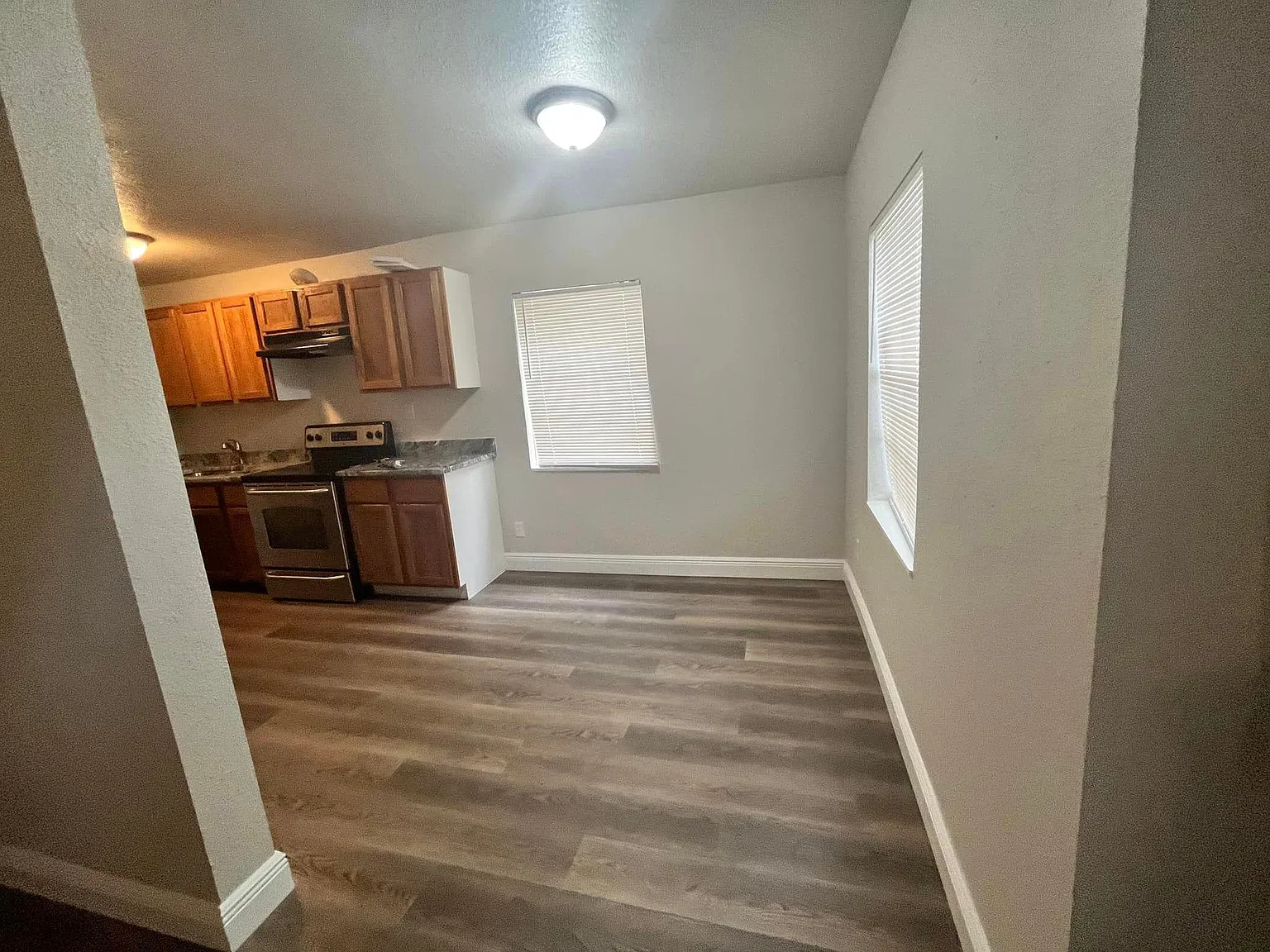 1 bed, 600 sqft, $900 — Photo 4