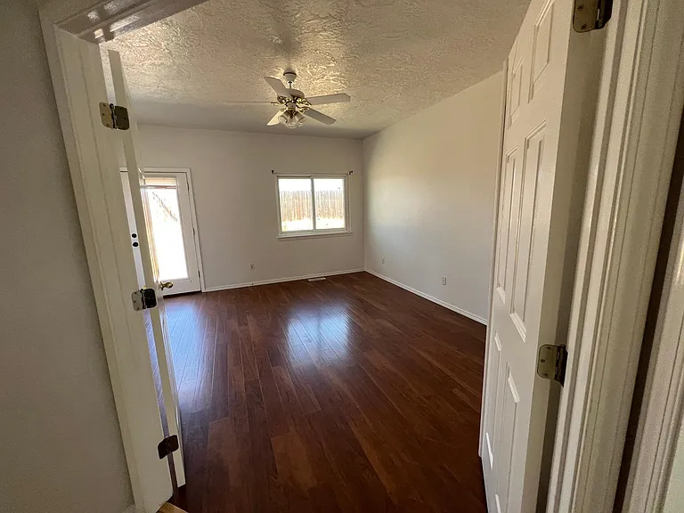 74 W Davenport Dr — Photo 9