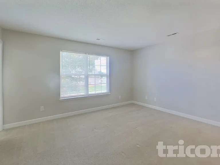 1008 Crowders Woods Dr — Photo 9