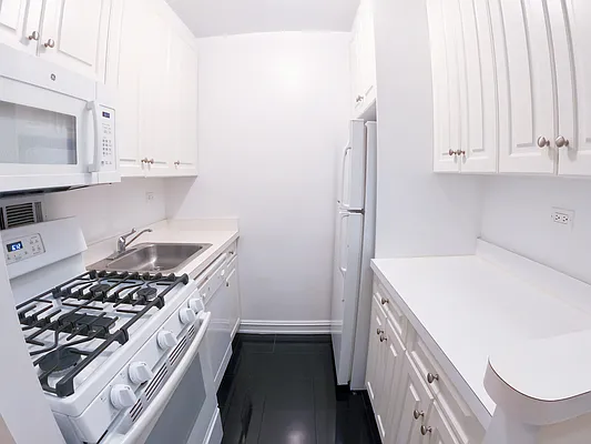 Rented by Urban Real Estate Inc | media 11