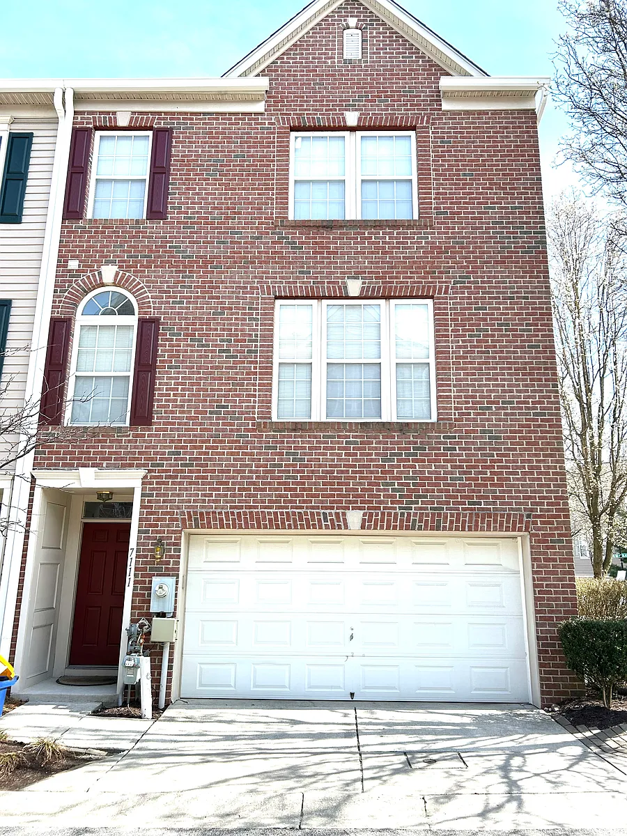 Front with 2-car garage - Silverleaf Oak Rd