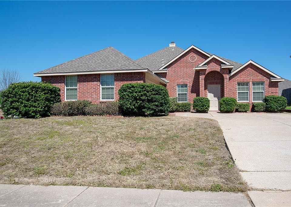 1st image of 936 Cedar Creek Dr