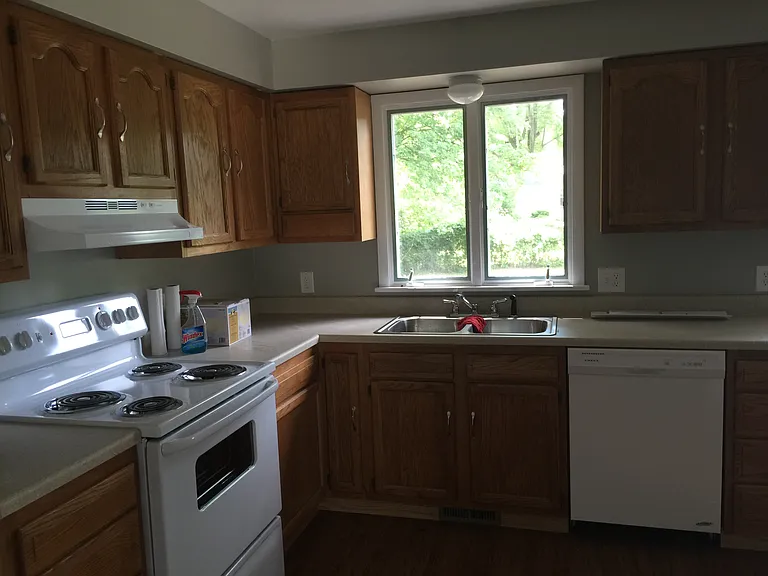 55 Ballantyne Rd — Photo 2