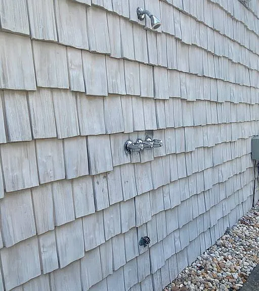 Outdoor shower to rinse off from the beach!