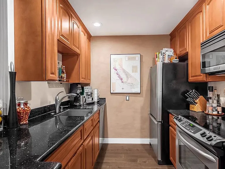 6401 Lake Washington Blvd NE #203 — Photo 8