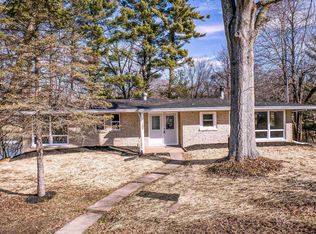 1204 Tree Top Ln, Evansville, IN 47712