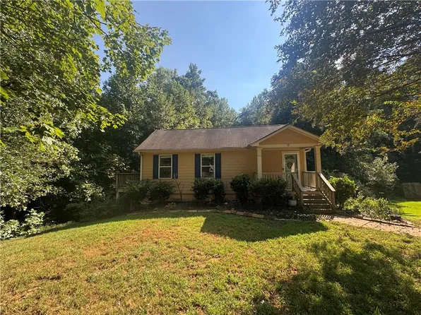 5870 Habitat Dr, Gainesville, GA 30506