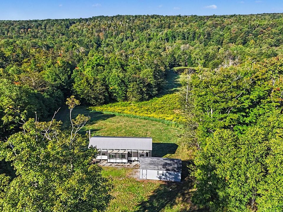 1st image of 618 Hollow Ln