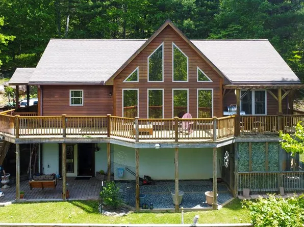 5075 Carsonville Rd, Fries, VA 24330