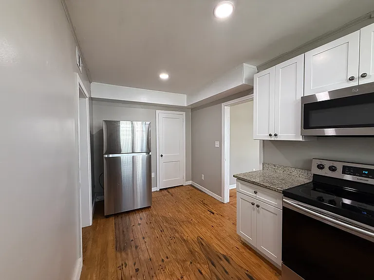 123 Margaret St — Photo 4