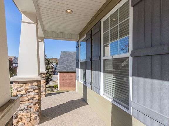 3rd image of 4865 Powder Spring Rd