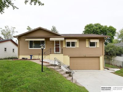 512 Wilshire Dr, Bellevue, NE, 68005