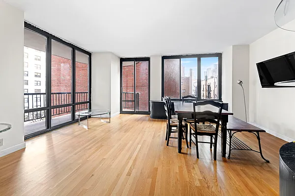 Sold by Compass | media 2