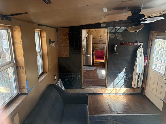 4th image of 465 Pine River Road