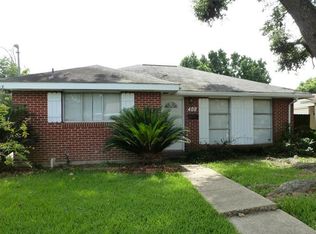 400 River Oaks Dr, New Orleans, LA 70131