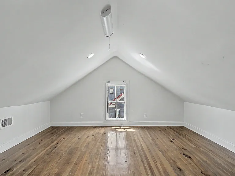 272 Coming St #C — Photo 31