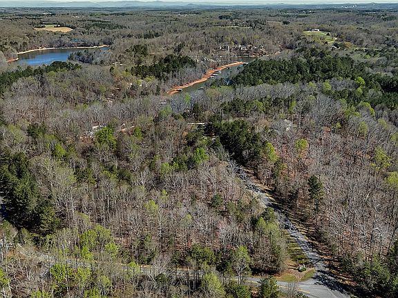 3rd image of 3.53 Coneross Ave