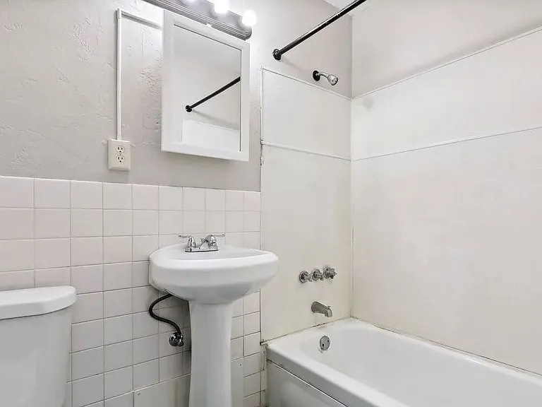 3816 Nicollet Apartments — Photo 7
