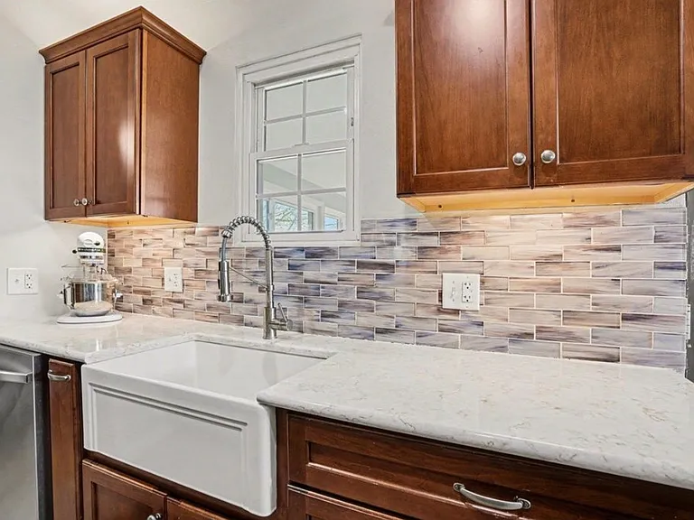 2514 Edison Rd — Photo 6