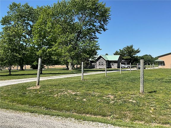 4th image of 2613-800 East Rd