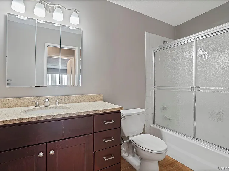 200 High Point Dr #Penthouse 6 — Photo 17