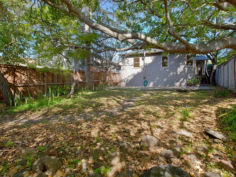 1372 Tomlee Dr — Photo 23