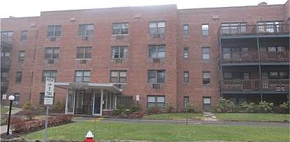 1st image of 5 Oakdale Mnr APT A5