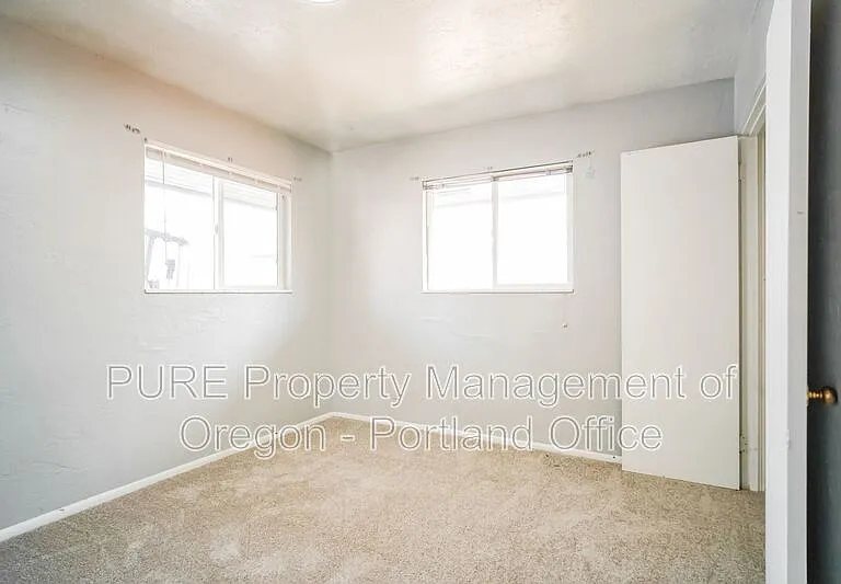 1049 SE Walnut St #7 — Photo 14