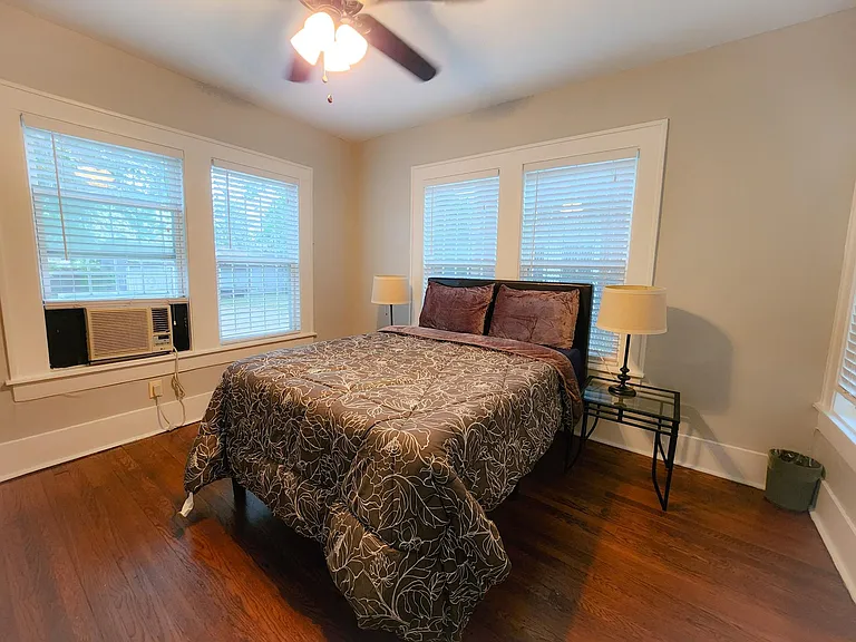 4116 Junius St — Photo 9