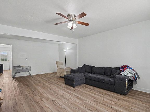 5th image of 501 Circle Dr