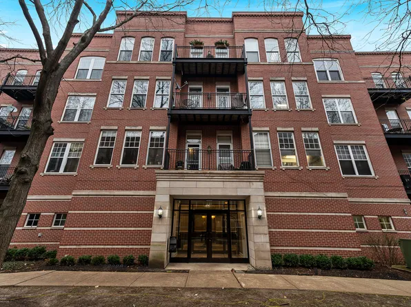 247 W Scott St APT 210, Chicago, IL 60610