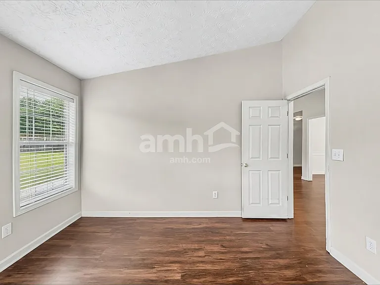 1552 Armende Cir — Photo 10