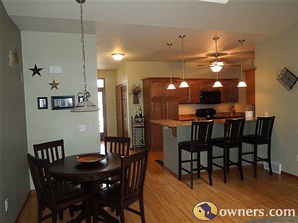 Dining area and snack bar