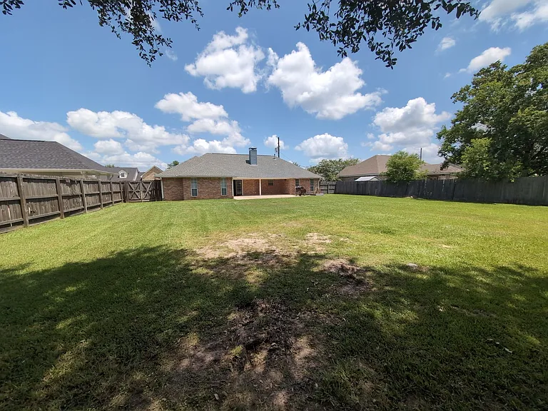 7647 Rosewood Dr — Photo 12