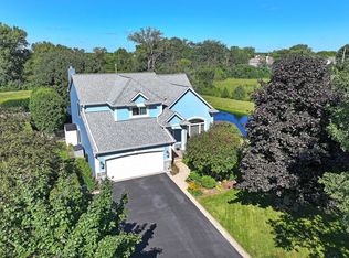 1664 Normandy Woods Ct, Grayslake, IL 60030