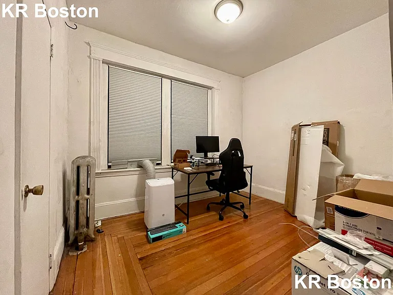 247 Harvard Ave #4 — Photo 4