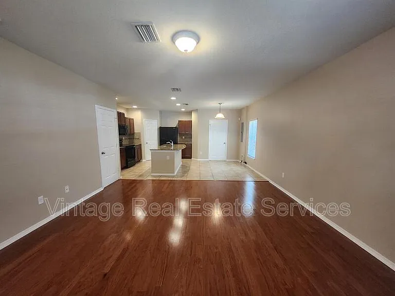4721 Chatterton Way — Photo 6