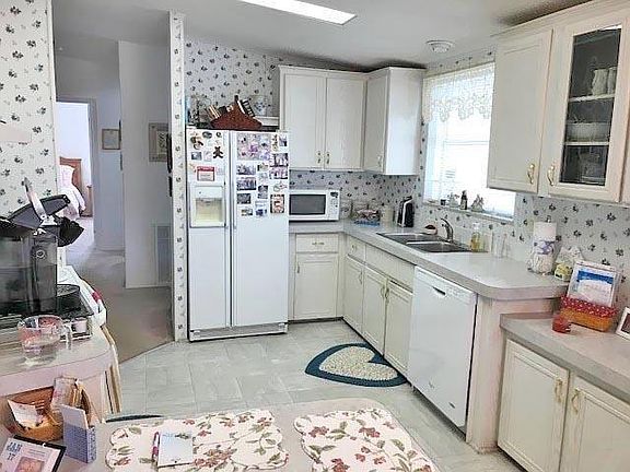 2nd image of 2822 Orlenes St