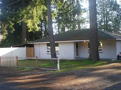 13205 Des Moines Memorial Dr S photo 1