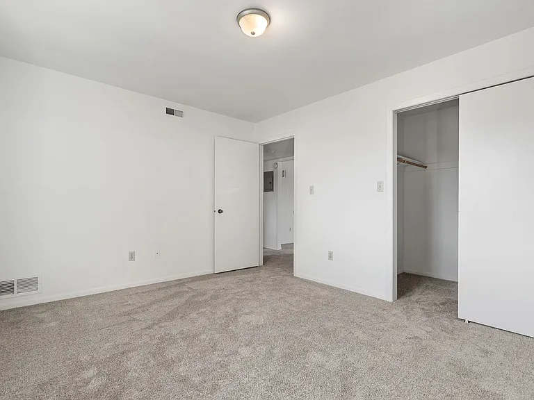 168 Lewis St — Photo 42