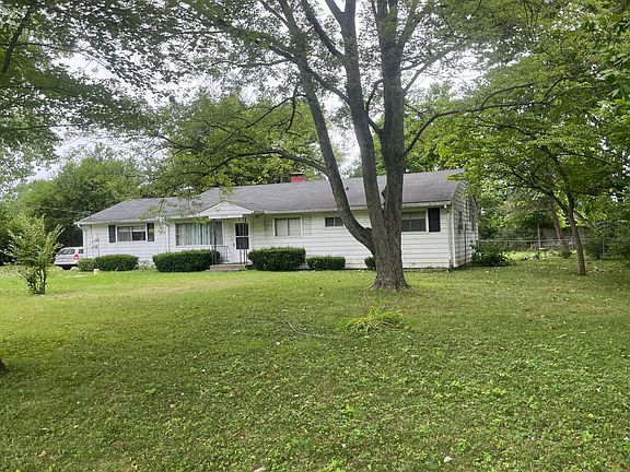 2nd image of 2222 W 61st St