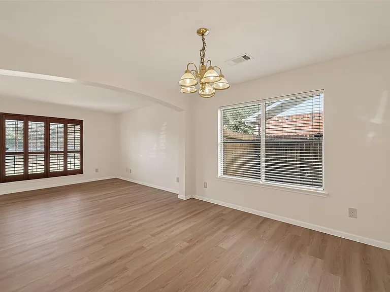 15910 Clayton Bend Dr — Photo 11