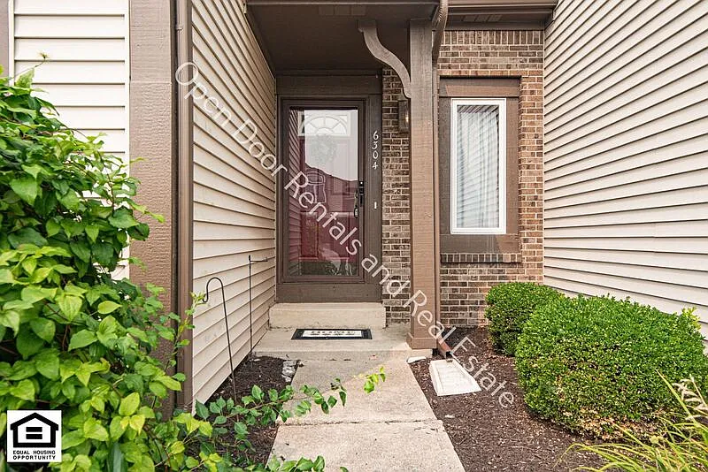 2 bed, 1.5 bath, 1288 sqft, $1,600 — Photo 4